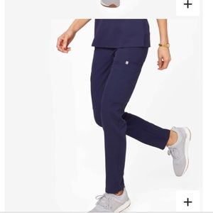 BRAND NEW Figs yola skinny pants